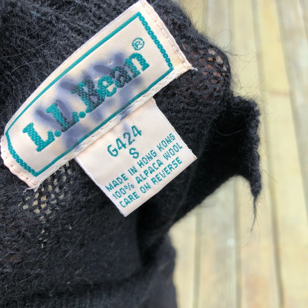 L.L.Bean 100% Alpaca Black Soft Pattern Sweater - image 6